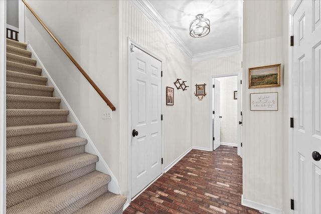 1802 Somerset Dr, Murfreesboro, TN 37129