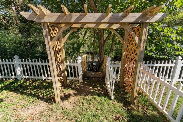 1802 Somerset Dr, Murfreesboro, TN 37129