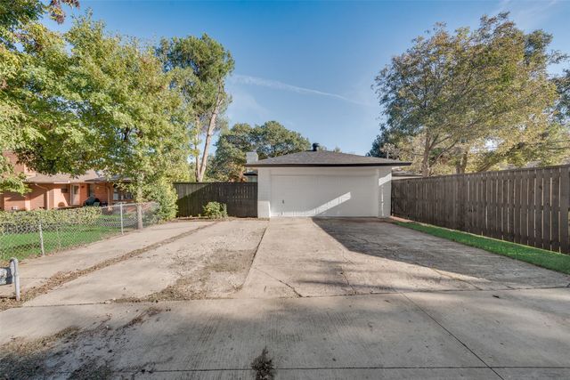 4923 Haywood Parkway, Dallas, TX 75232