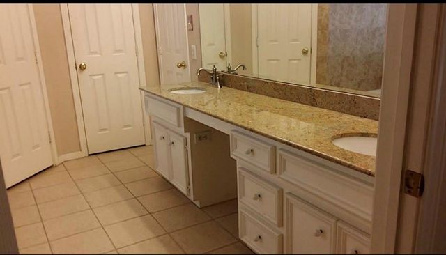 3518 Shadow Bluff Court, Houston, TX 77082