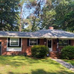 5416 Waters Drive, Savannah, GA 31406