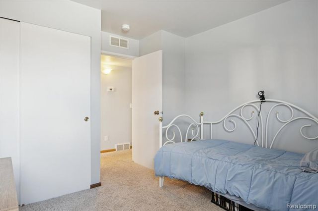 61049 Greenwood Drive, South Lyon, MI 48178