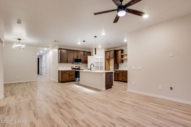 3272 W Athenee Court, Tucson, AZ 85746
