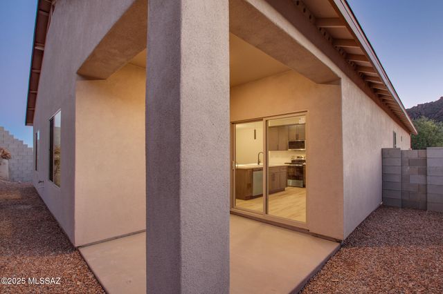 3272 W Athenee Court, Tucson, AZ 85746