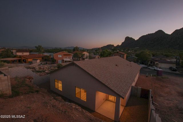 3272 W Athenee Court, Tucson, AZ 85746