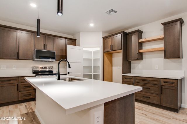 3272 W Athenee Court, Tucson, AZ 85746