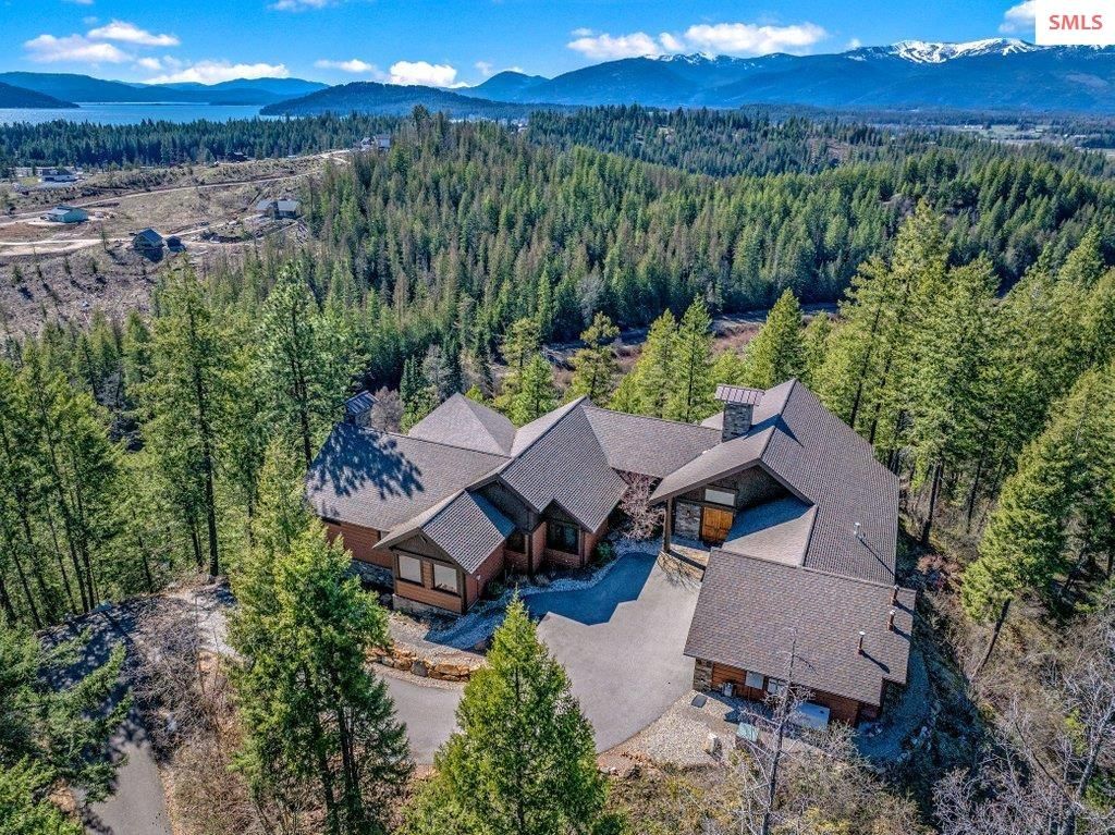 1028 S Idaho Club Drive, Sandpoint, ID 83864