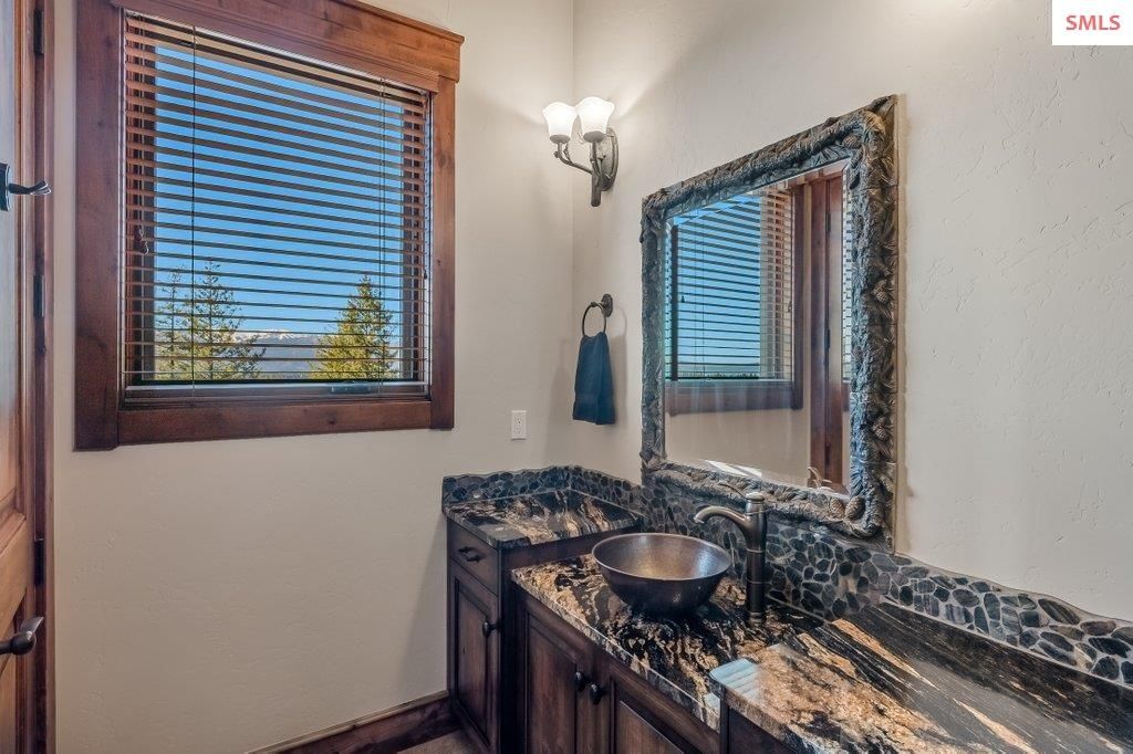 1028 S Idaho Club Drive, Sandpoint, ID 83864 photo 32