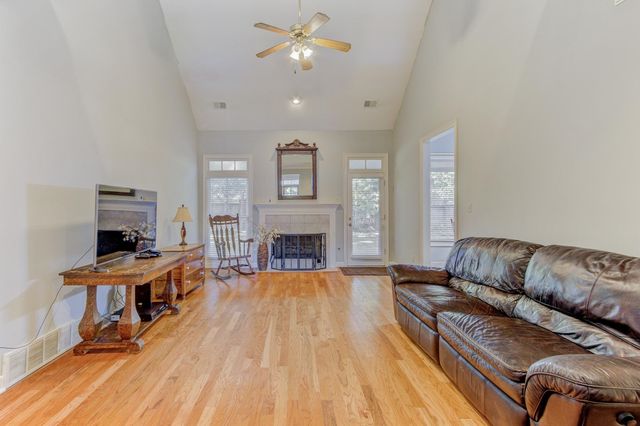 219 NORTHCROSS PL W, Collierville, TN 38017