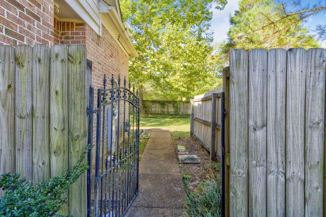 219 NORTHCROSS PL W, Collierville, TN 38017