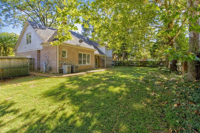 219 NORTHCROSS PL W, Collierville, TN 38017