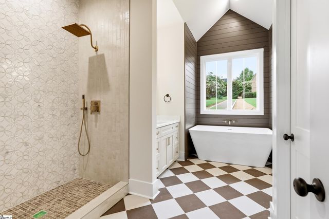 548 Verdae Drive, Spartanburg, SC 29301