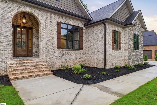 548 Verdae Drive, Spartanburg, SC 29301