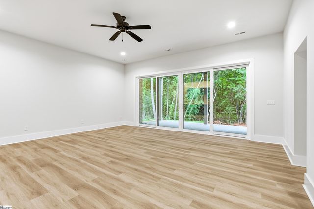 548 Verdae Drive, Spartanburg, SC 29301