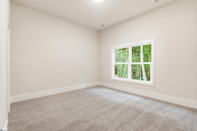 548 Verdae Drive, Spartanburg, SC 29301