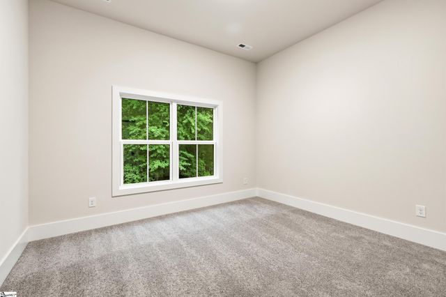 548 Verdae Drive, Spartanburg, SC 29301
