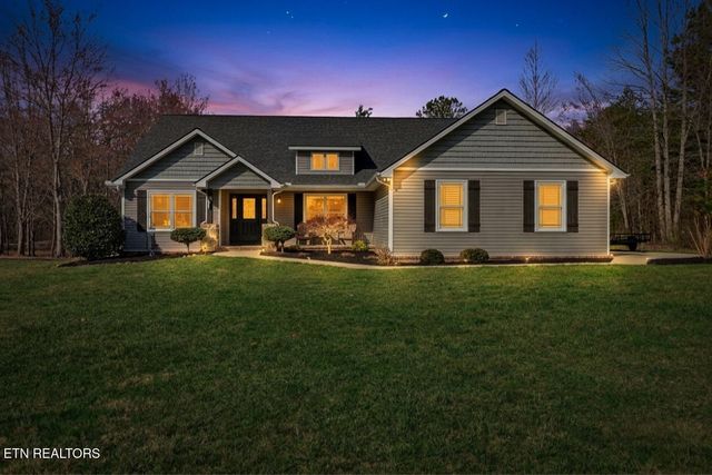 51 W Creek Drive, Crossville, TN 38572