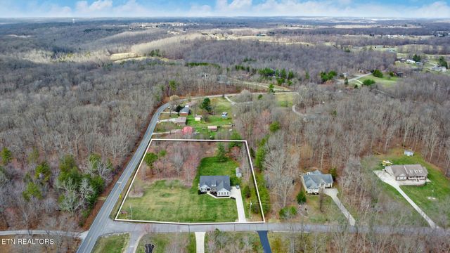 51 W Creek Drive, Crossville, TN 38572