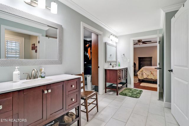 51 W Creek Drive, Crossville, TN 38572