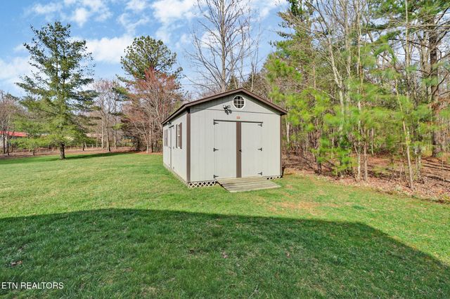 51 W Creek Drive, Crossville, TN 38572