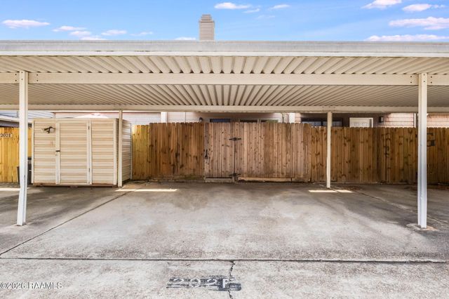 202 Long Plantation Boulevard F, Lafayette, LA 70508