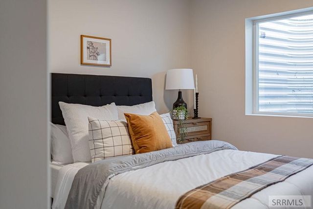 6469 Ender Ln, Idaho Falls, ID 83401