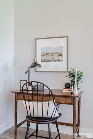 6469 Ender Ln, Idaho Falls, ID 83401