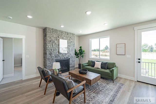 6469 Ender Ln, Idaho Falls, ID 83401