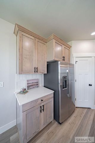 6469 Ender Ln, Idaho Falls, ID 83401