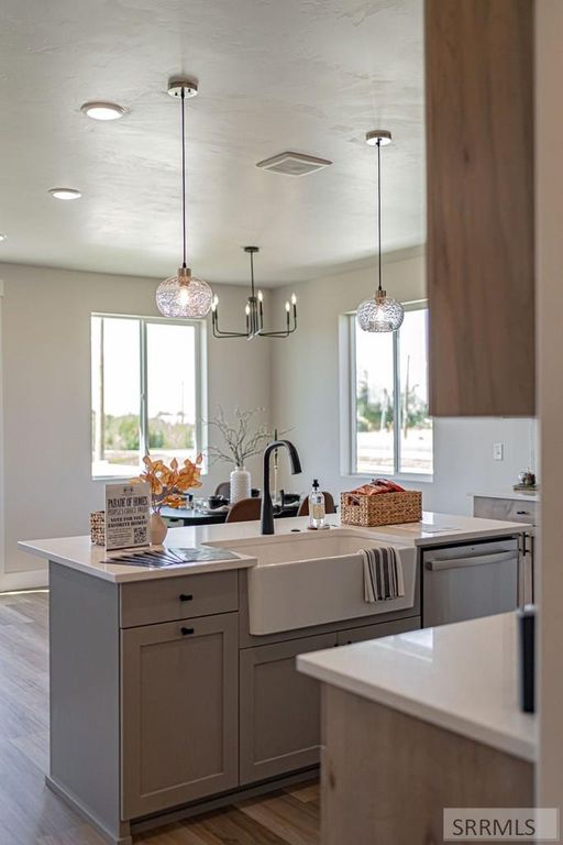 Image 13 of property listing at 6469 Ender Ln, Idaho Falls, ID 83401