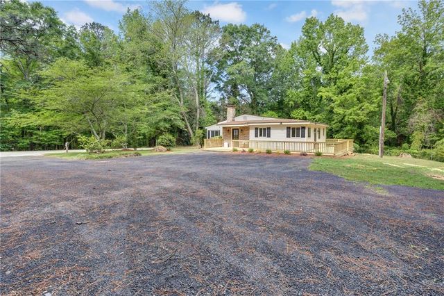 2573 Bonds Lake Road NW, Conyers, GA 30012