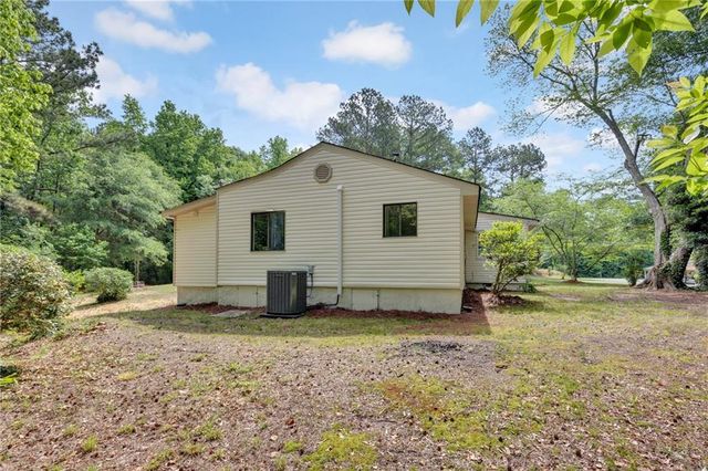 2573 Bonds Lake Road NW, Conyers, GA 30012