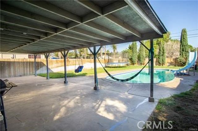 18522 7th, Bloomington, CA 92316
