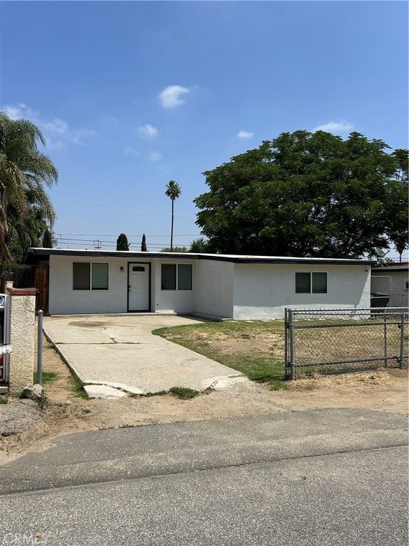 18522 7th, Bloomington, CA 92316