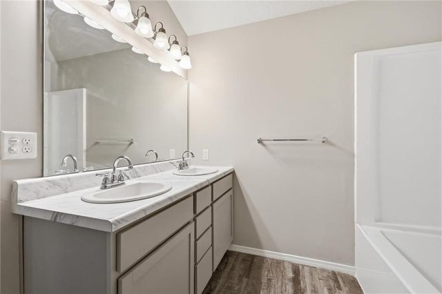 21407 W 216th Street, Spring Hill, KS 66083