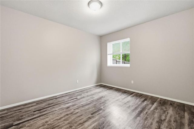 21407 W 216th Street, Spring Hill, KS 66083