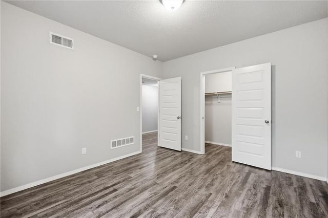 21407 W 216th Street, Spring Hill, KS 66083