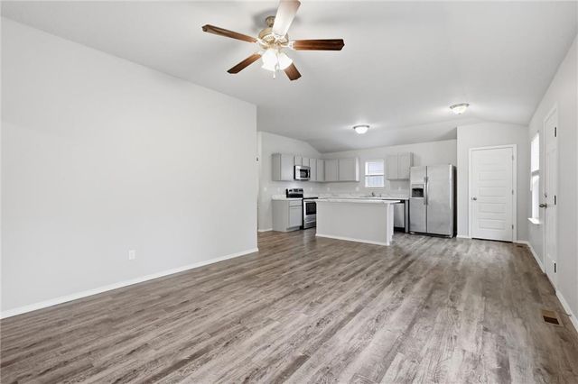 21407 W 216th Street, Spring Hill, KS 66083