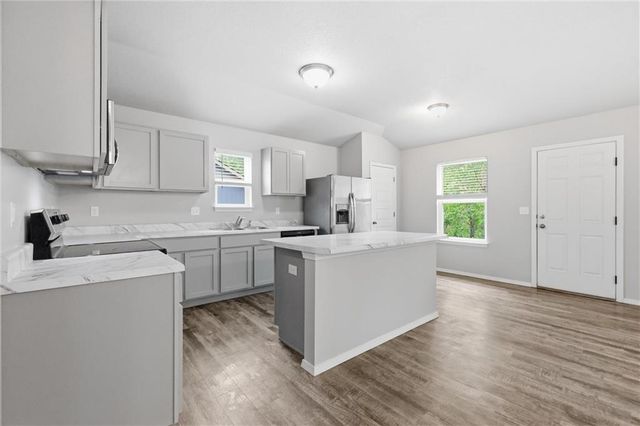 21407 W 216th Street, Spring Hill, KS 66083