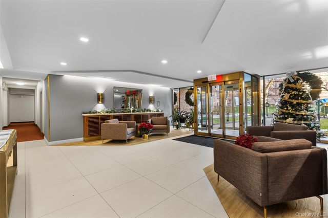 120 East Hartsdale Avenue 3Q, Hartsdale, NY 10530