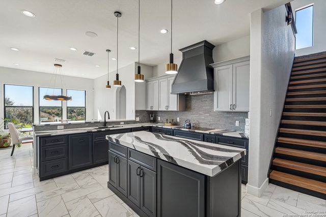 2587 Falling Oak, Blanco, TX 78606