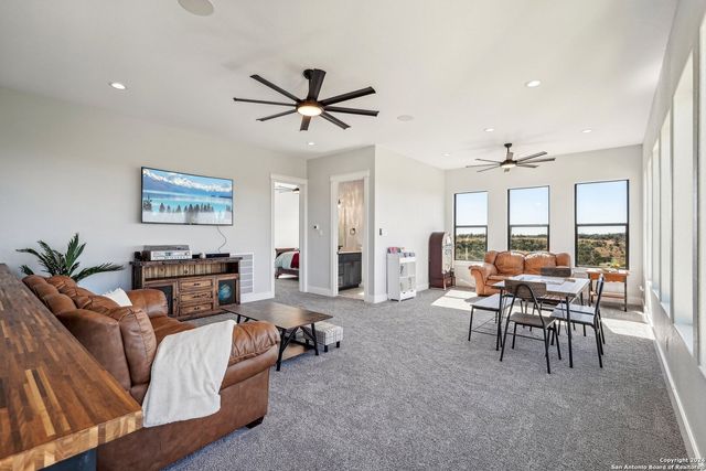2587 Falling Oak, Blanco, TX 78606