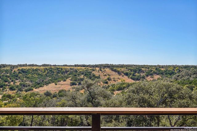 2587 Falling Oak, Blanco, TX 78606