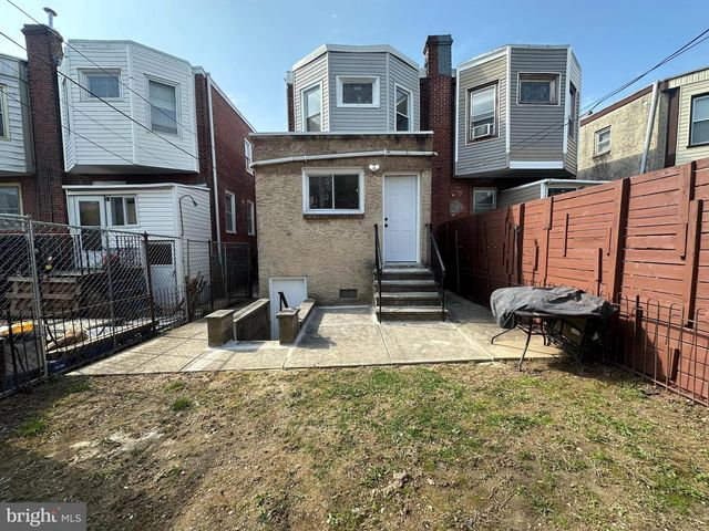 6117 CHRISTIAN ST, Philadelphia, PA 19143