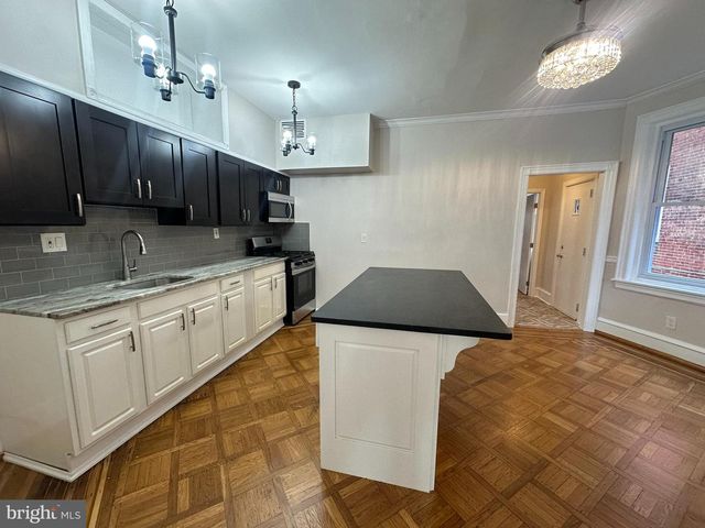 6117 CHRISTIAN ST, Philadelphia, PA 19143