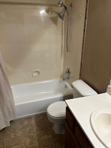 5644 S 4075 W, Roy, UT 84067