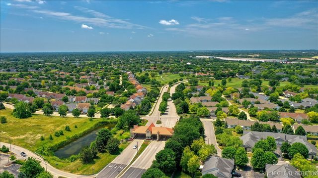 13865 S Balsam Lane D, Plainfield, IL 60544