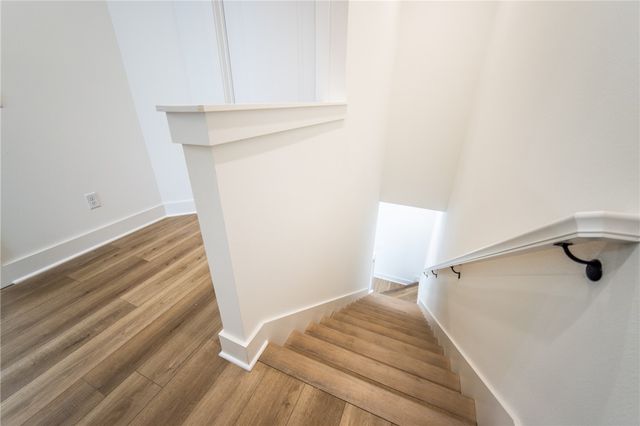 610 W Price Avenue B, Springdale, AR 72764