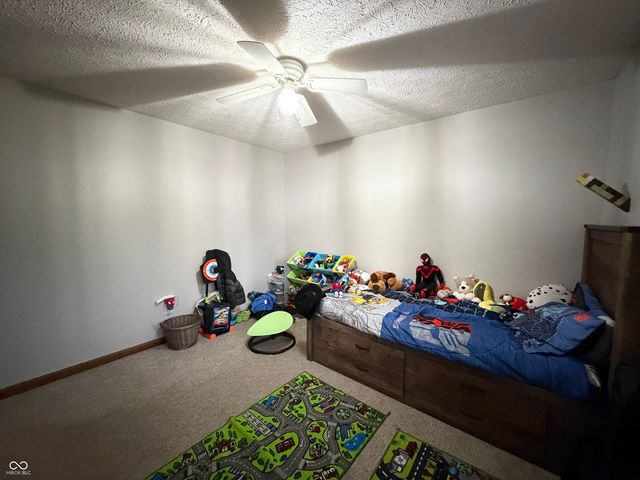 825 W Krislynn Woods Avenue, West Terre Haute, IN 47885