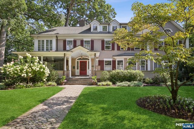 29 Hillcrest Road, Glen Ridge, NJ 07028